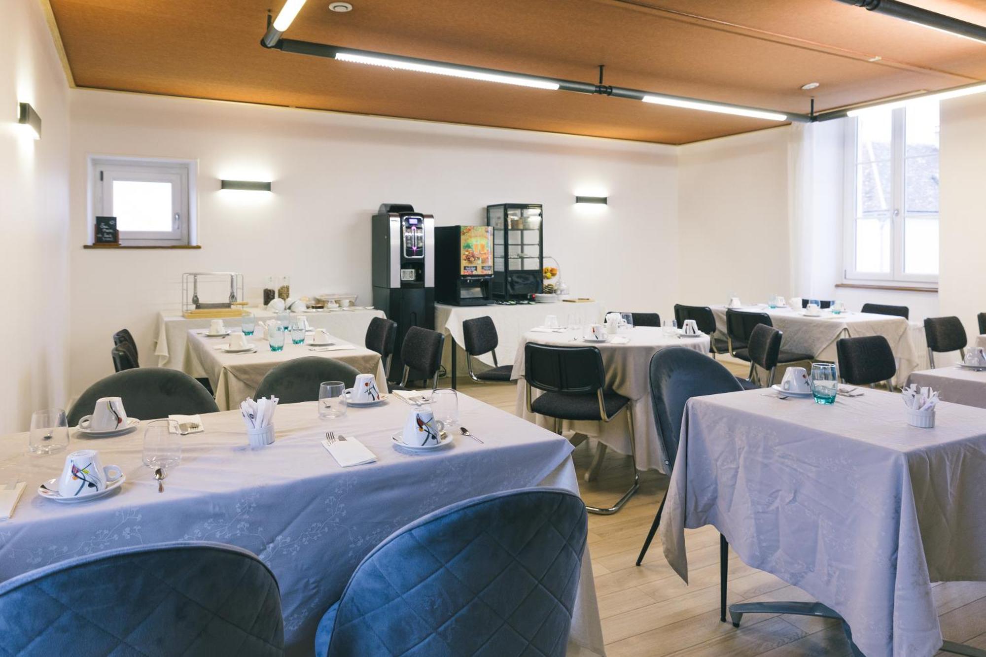 Logis Hotel & Restaurant Le Soleil D'Or Montigny-la-Resle Luaran gambar