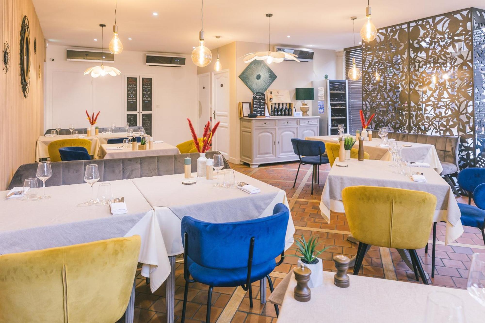 Logis Hotel & Restaurant Le Soleil D'Or Montigny-la-Resle Luaran gambar